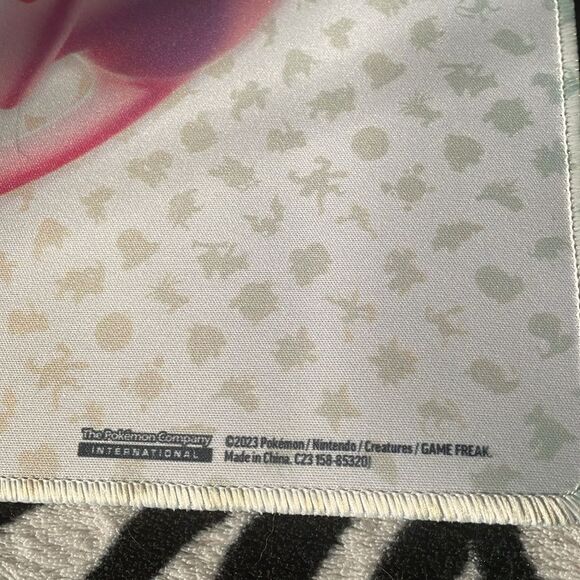 3/$15 Scarlet & violet 151 mew Pokémon trading card Nintendo laptop mouse pad - Picture 4 of 9